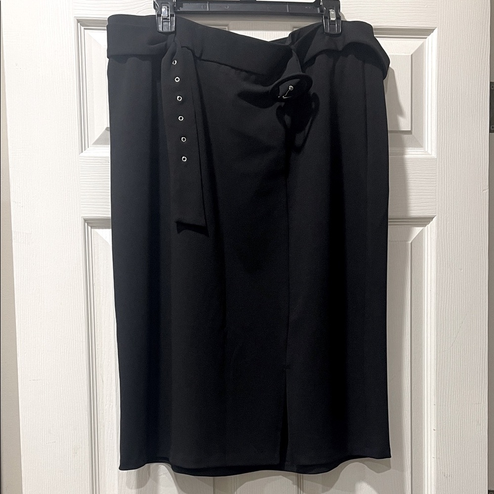 Elegant Black Women's Skirt